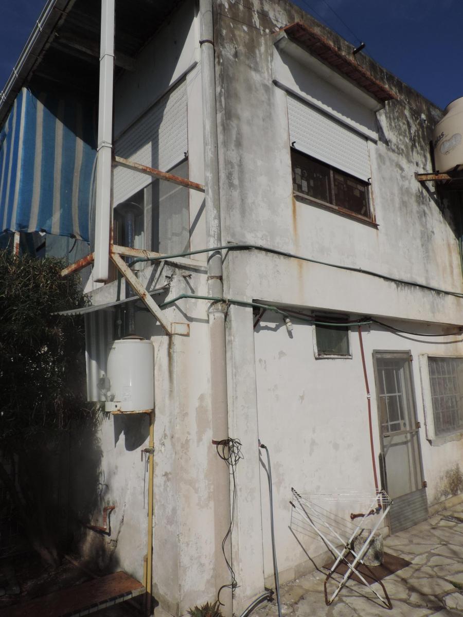 Wilde, 2 casa para refaccionar y una losa de 40m2 lote 8,66 X 43