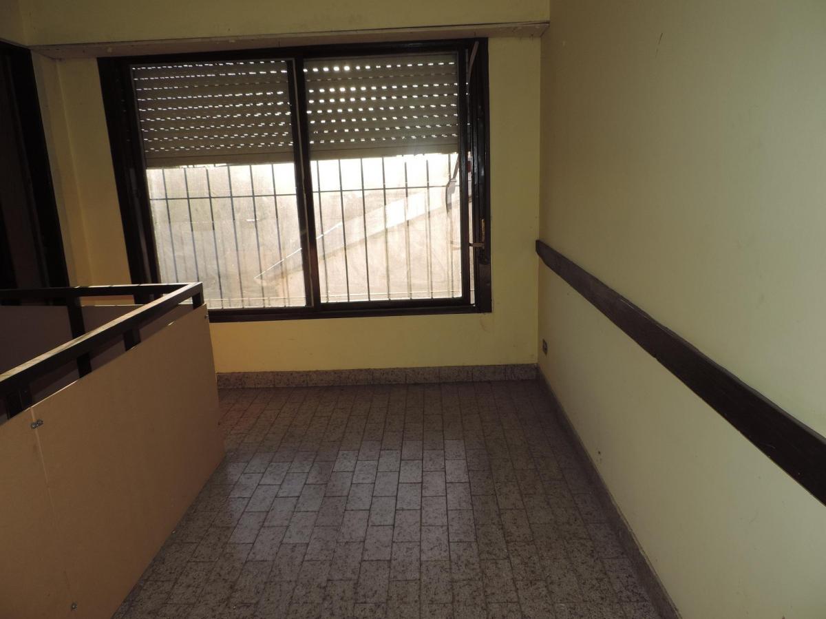 Galpon Amplio, con Oficinas/ Despachos o Vivienda en V. Dominico 2