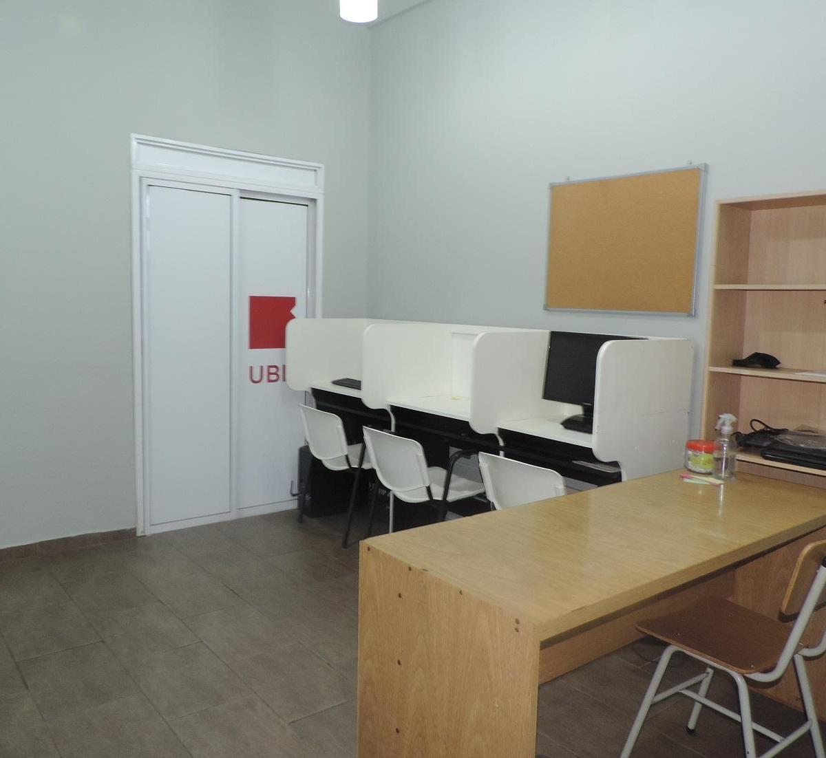 Foto de GRAN LOCAL en Venta, 239m2 en dos plantas, S/ Av.Mitre 4812 Avellaneda, imagen 3