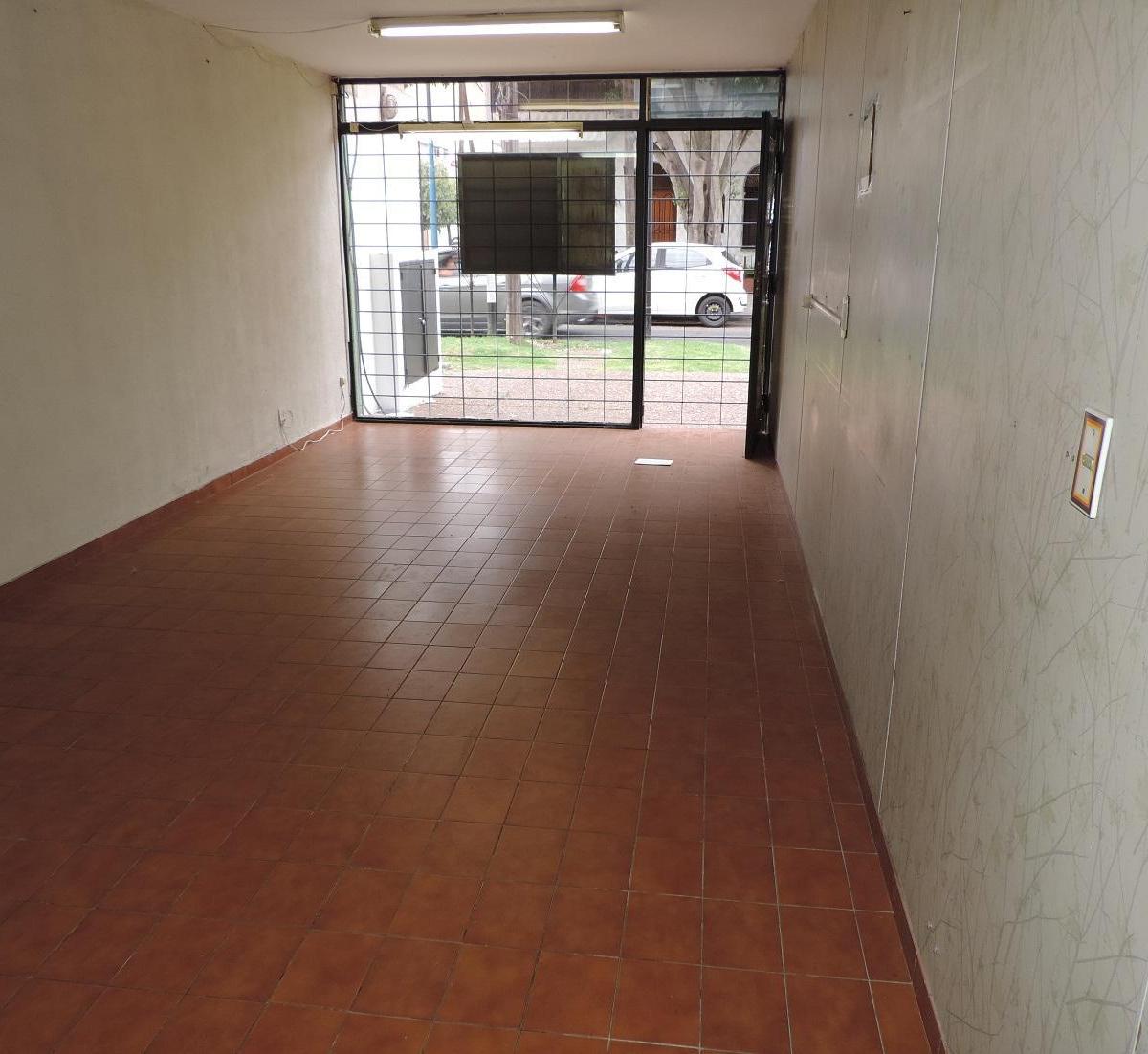 Foto de Local en venta Wilde centro, 21m2, frente vidriado, financiación directa, imagen 5