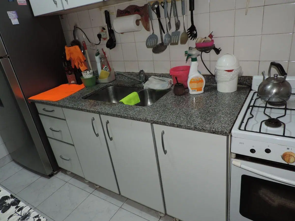 Wilde, Dpto. 4 amb. 3 dor. con placares, Living Comedor, lavadero, cocina separada. 4