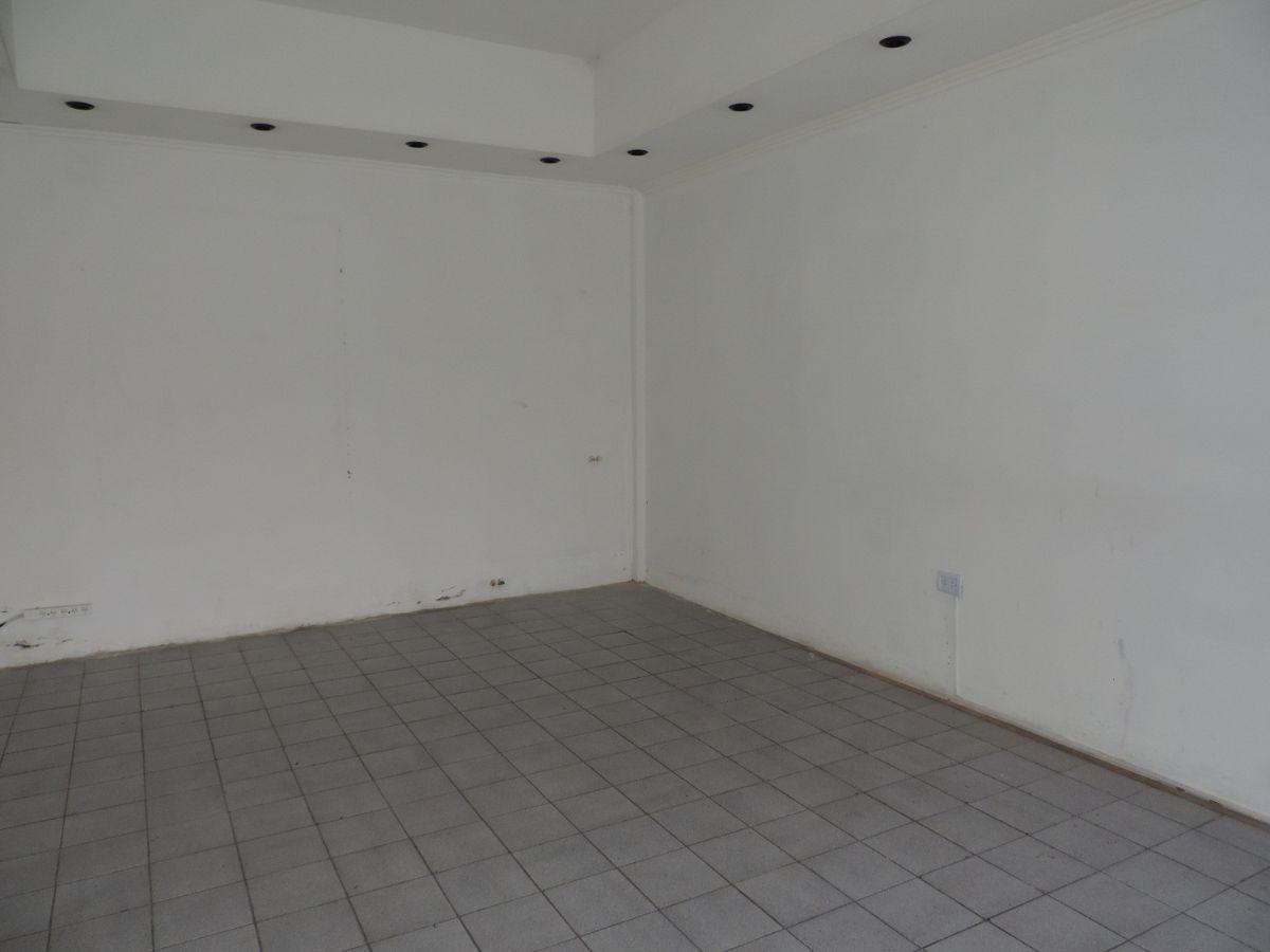 Foto de Wilde, Local comercial de 3,65 x 5, todo el frente vidriado, puerta de, imagen 2