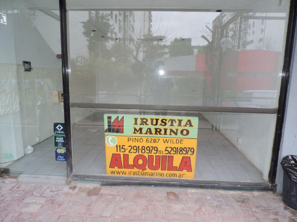 Wilde, Local comercial de 3,65 x 5, todo el frente vidriado, puerta de blindex, baños en galeria