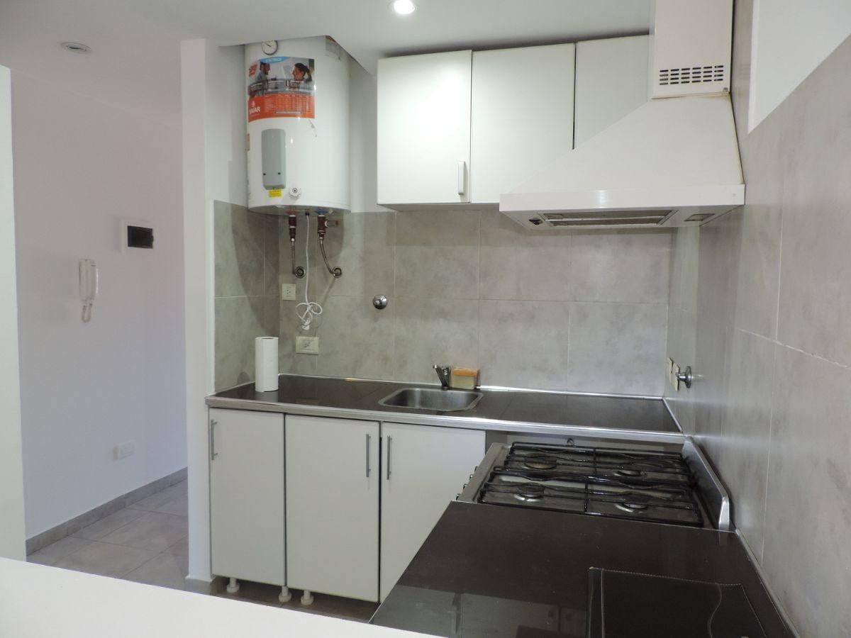 Foto de Dpto. en alquiler, Bernal Ramella 421, 2º piso por escalera, muy bueno, imagen 5