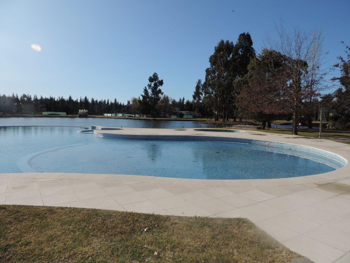 Foto de SUPER OPORTUNIDAD. Ruta 2 Km. 65 Miralagos Club de Campo Golf y Spa 1, imagen 2