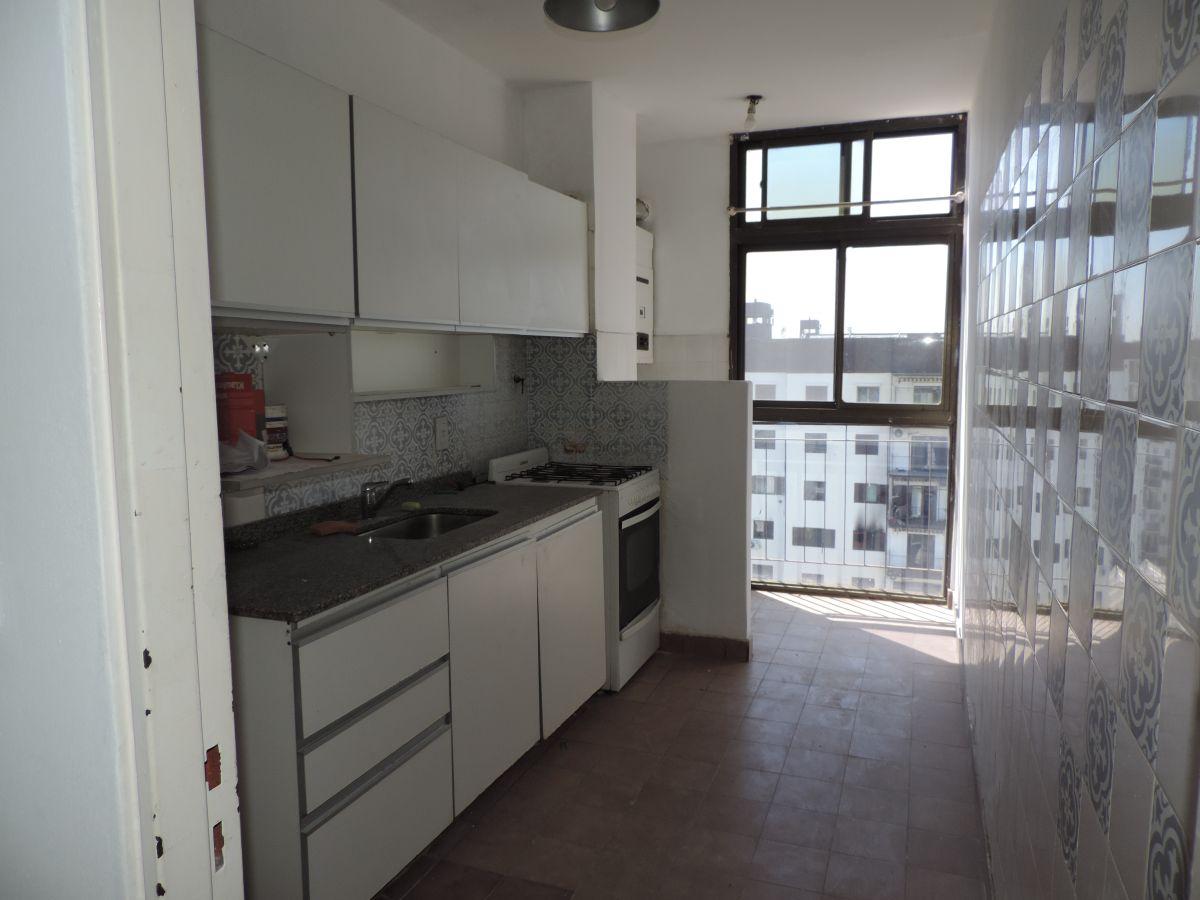 Foto de Departamento 3 Ambientes Con Balcón En Venta Complejo De Wilde, imagen 1