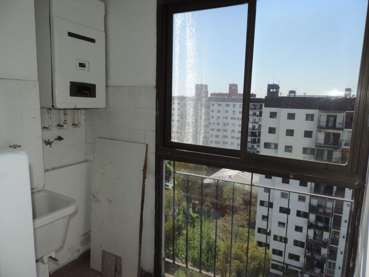 Foto de Departamento 3 Ambientes Con Balcón En Venta Complejo De Wilde, imagen 2