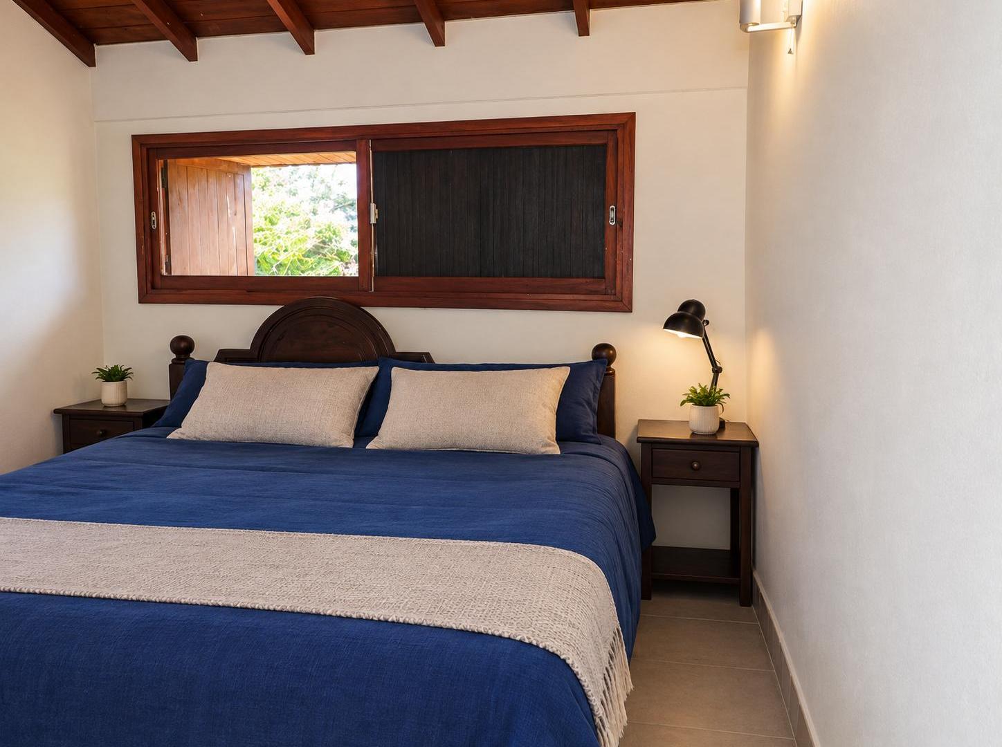 Foto de VENTA Casa de 5 ambientes con 4 dormitorios, jardín y quincho - lote 10, imagen 5
