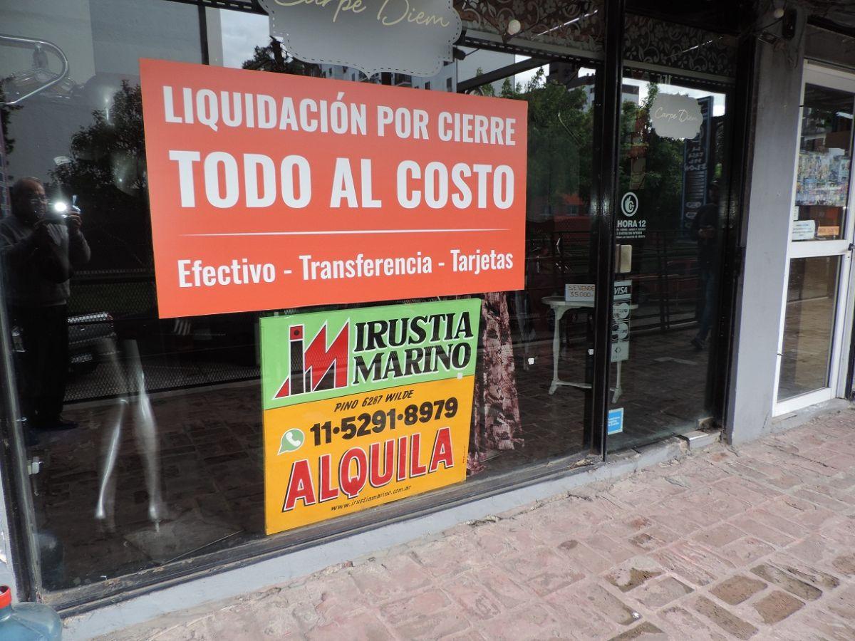 Foto de Local de 3.70 x 10 excelente ubicacion, con frente al pasillo central y, imagen 1