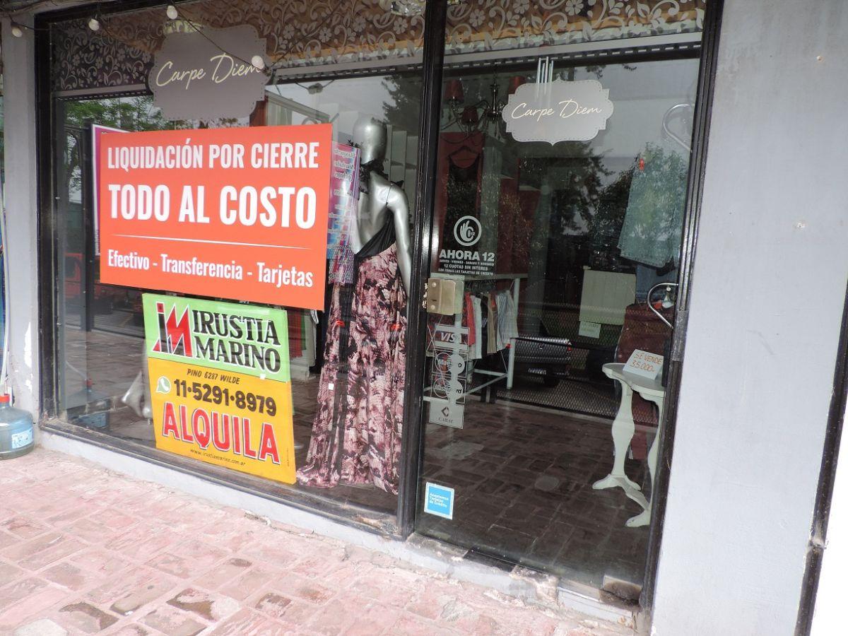 Foto de Local de 3.70 x 10 excelente ubicacion, con frente al pasillo central y, imagen 2