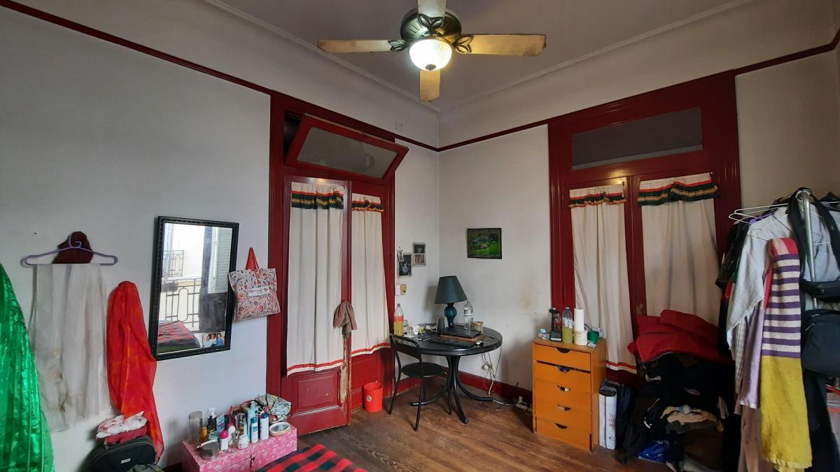 Semipiso de 6 Ambientes en Edificio de Estilo con Vista a Amplio Patio Central 3