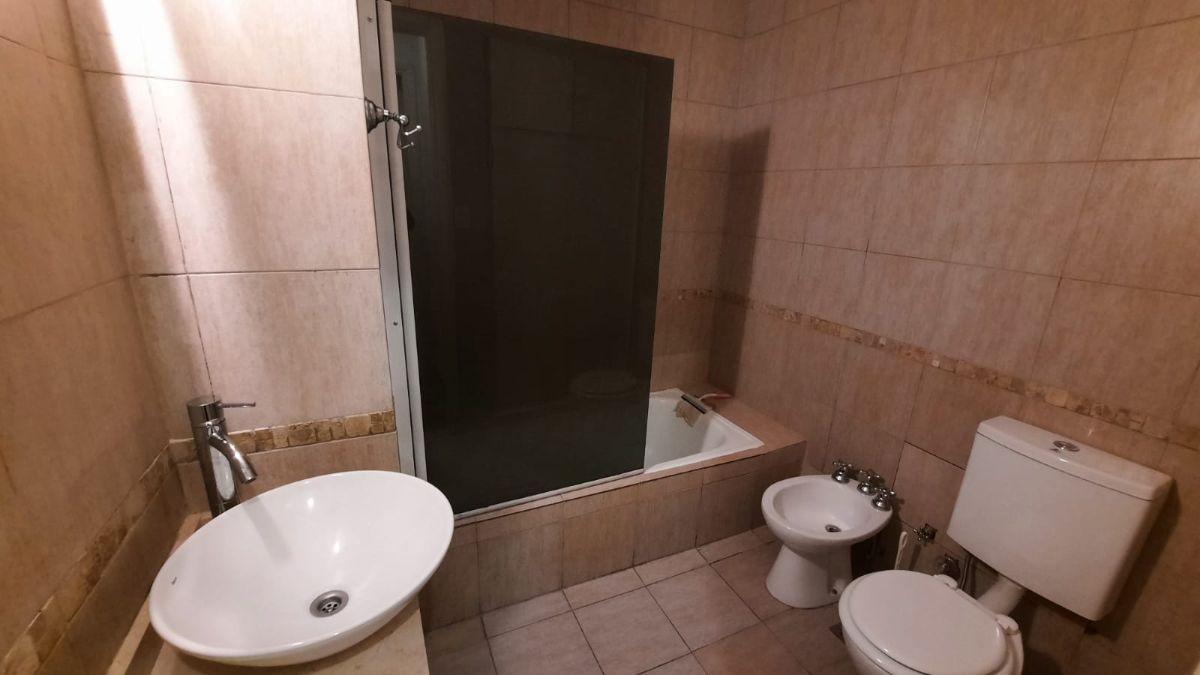 Foto de DOS AMBIENTES INTERNO, AMPLIO, ACOGEDOR Y SILENCIOSO. APTO PROFESIONAL, imagen 2