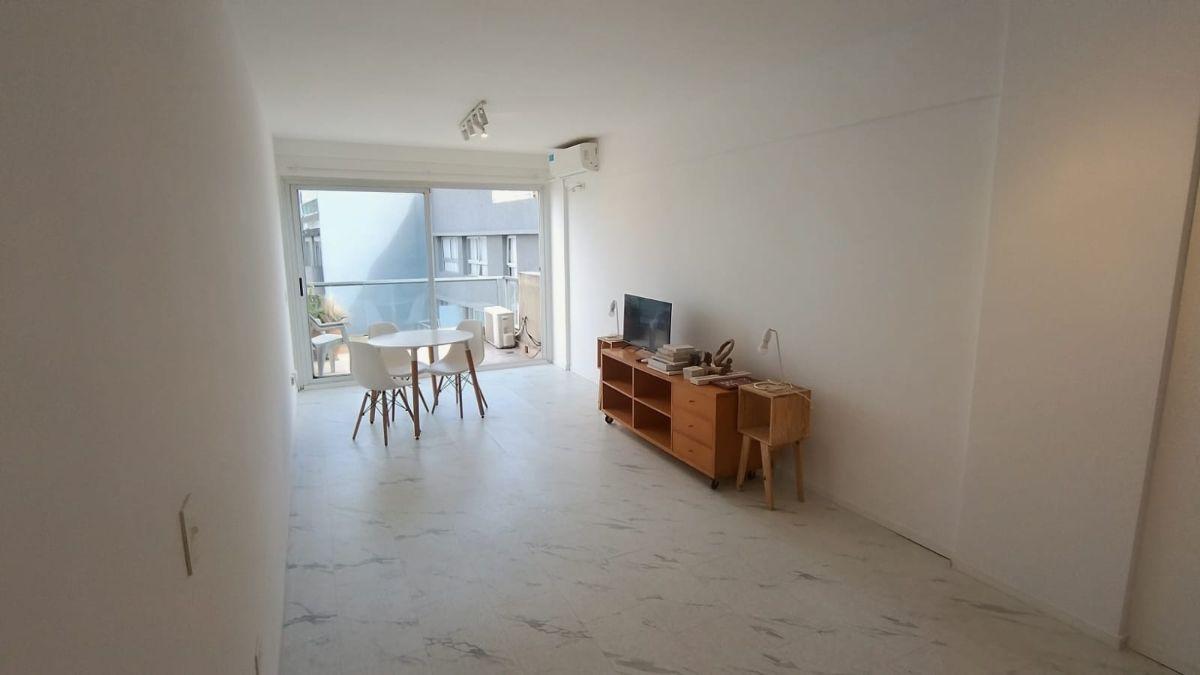 Foto de Palermo Soho - Amplio y luminoso Monoambiente - Piso alto - Balcón, imagen 3