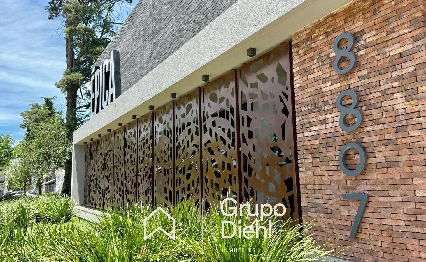 Exclusiva oficina corporativa a estrenar 100 m2 EN ALQUILER sobre Av. Recta Martinolli, Zona Norte 5