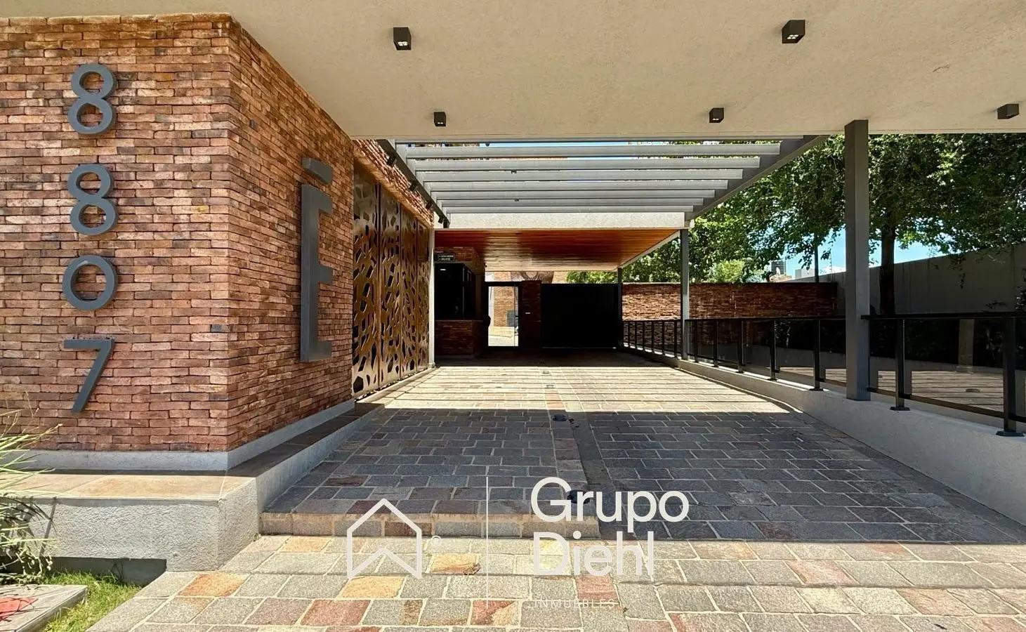 Exclusiva oficina corporativa a estrenar 100 m2 EN ALQUILER sobre Av. Recta Martinolli, Zona Norte 1