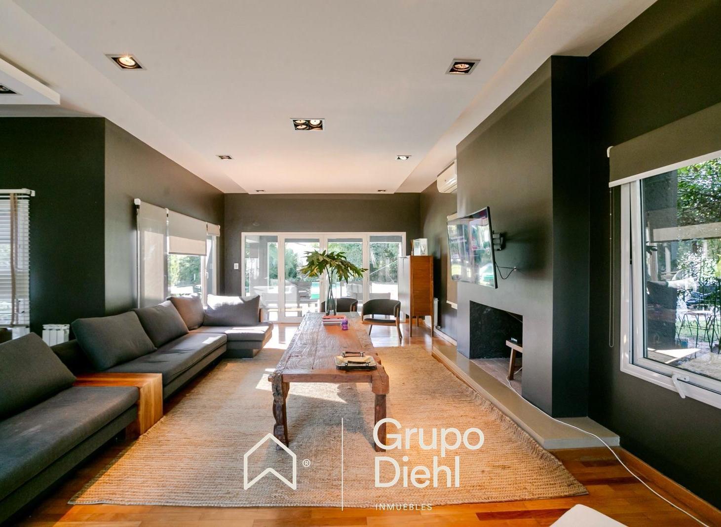 Foto de Casa moderna y exclusiva EN VENTA en Altos del Chateau, imagen 4