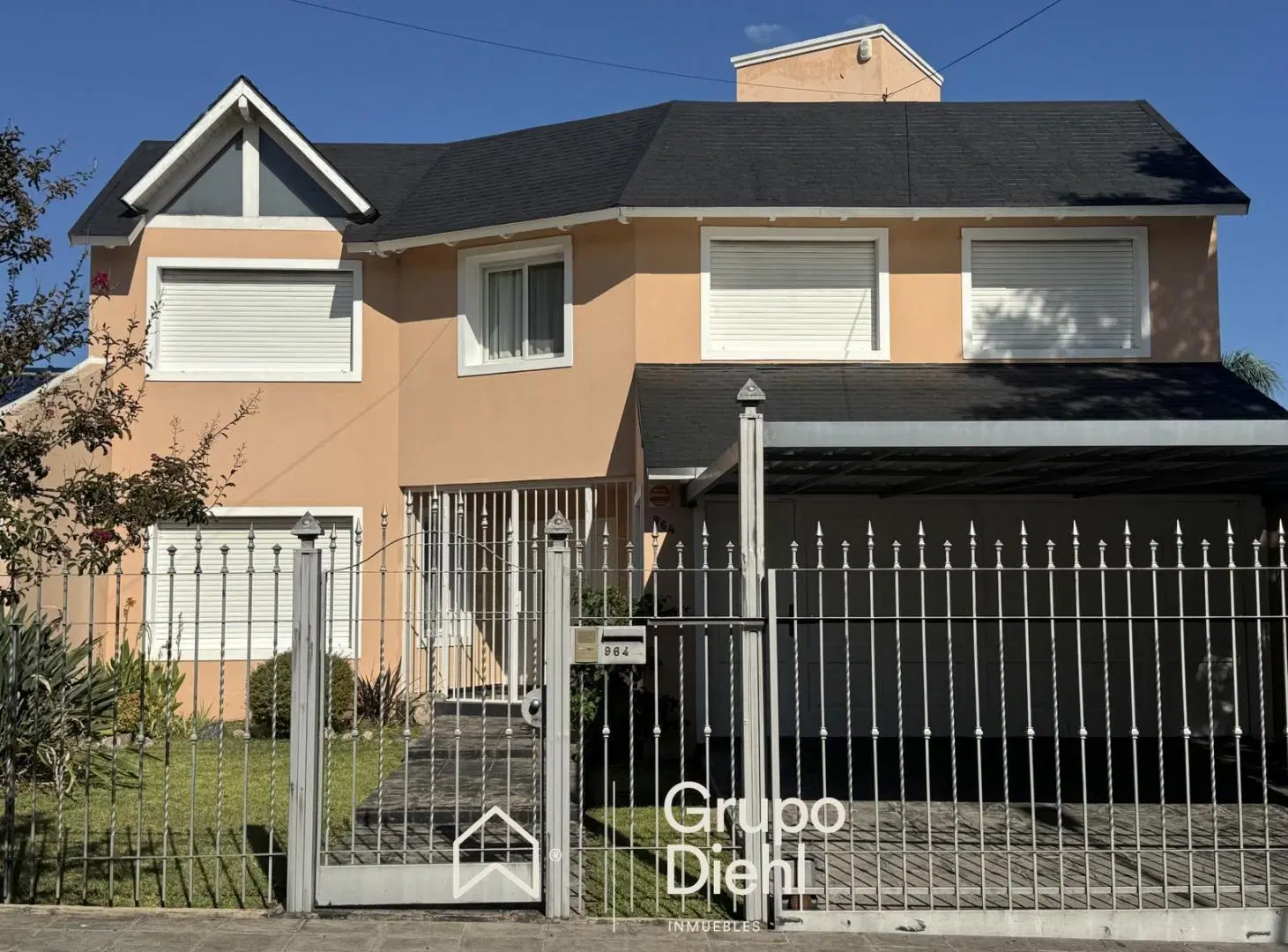 Impecable casa EN VENTA apta credito, 3 dormitorios Urca 5