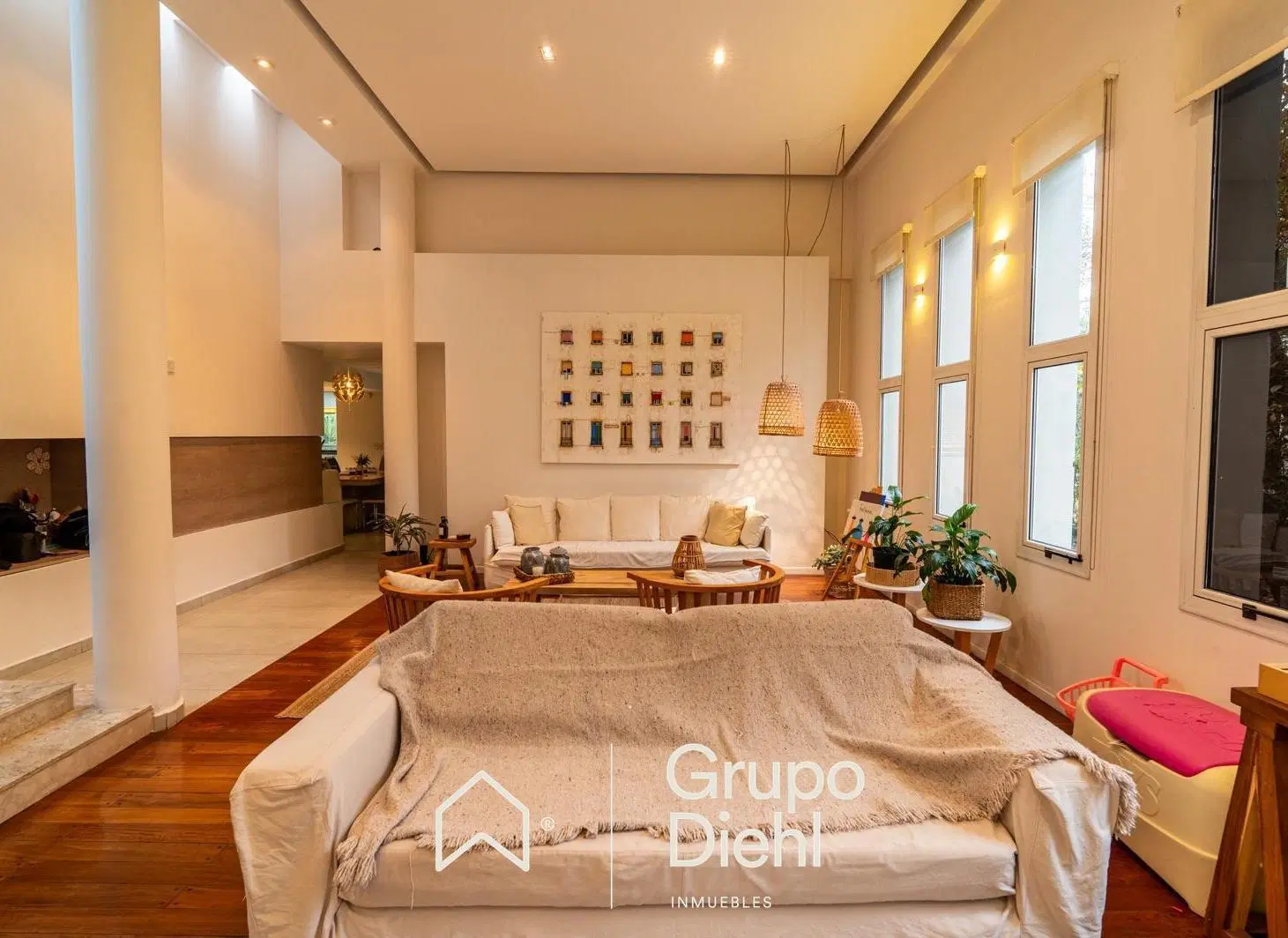 Central, Funcional y Moderna EN VENTA en Lomas de La Carolina 5