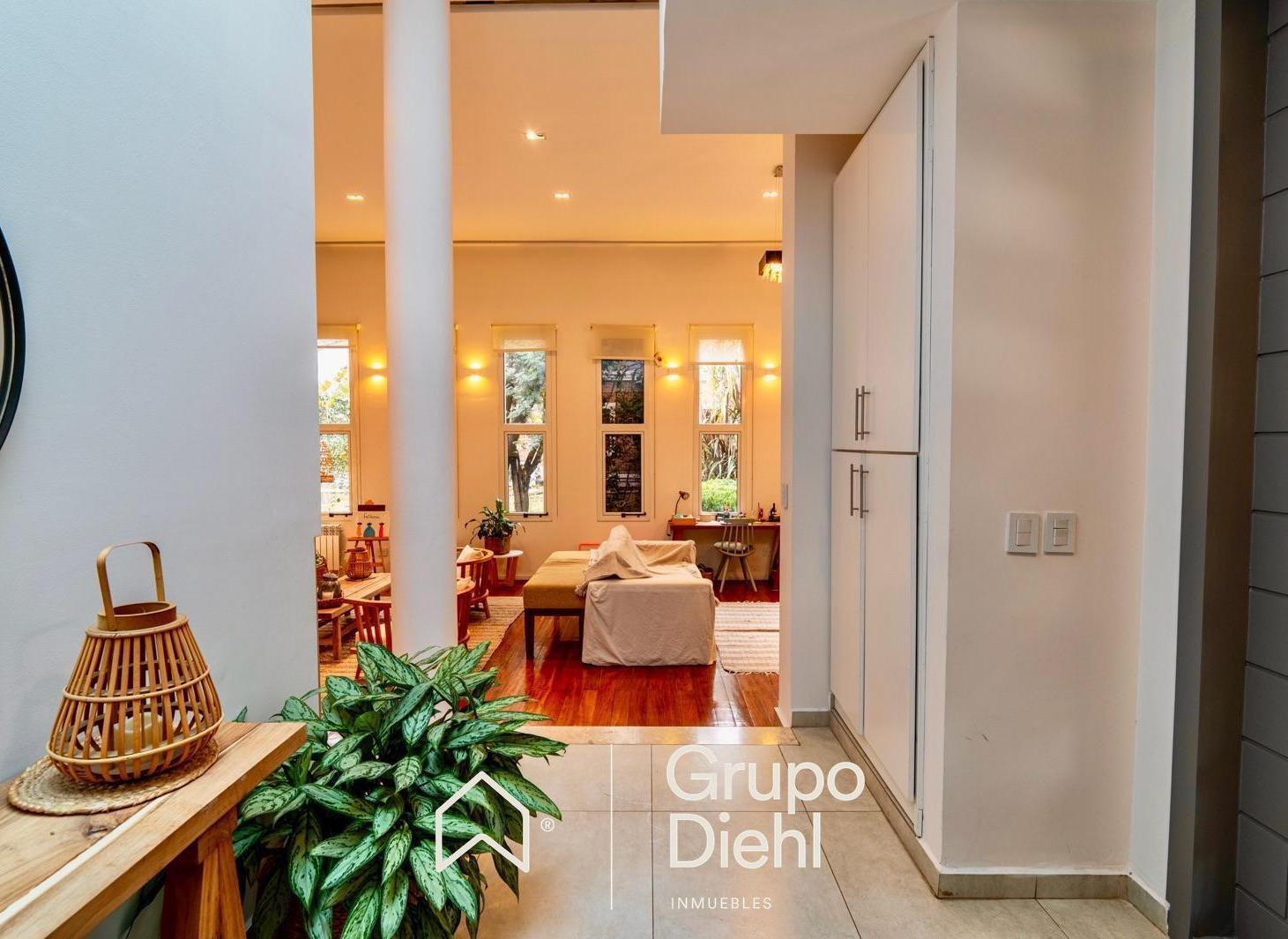 Foto de Casa central, funcional y moderna EN VENTA en Lomas de La Carolina, imagen 3
