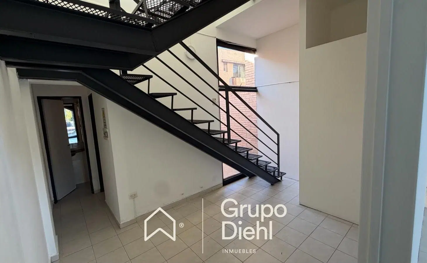 Local Comercial EN ALQUILER paseo de los carolinos - Recta Martinolli 5