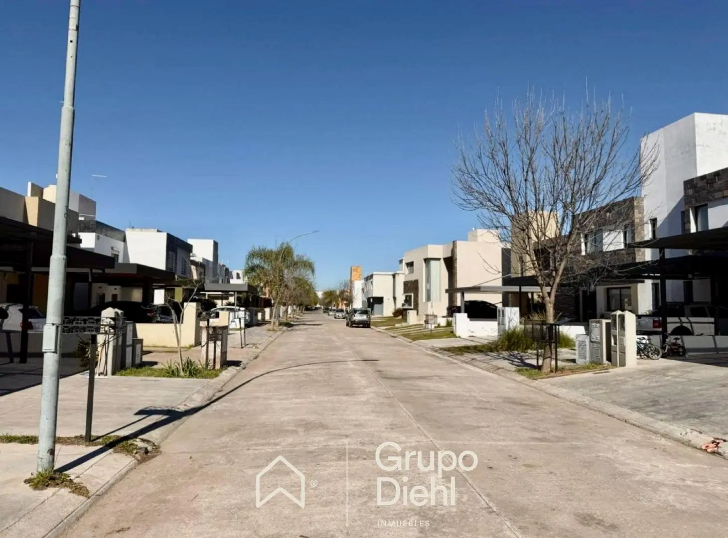 Casa amplia, moderna EN ALQUILER Chacras del Norte 8