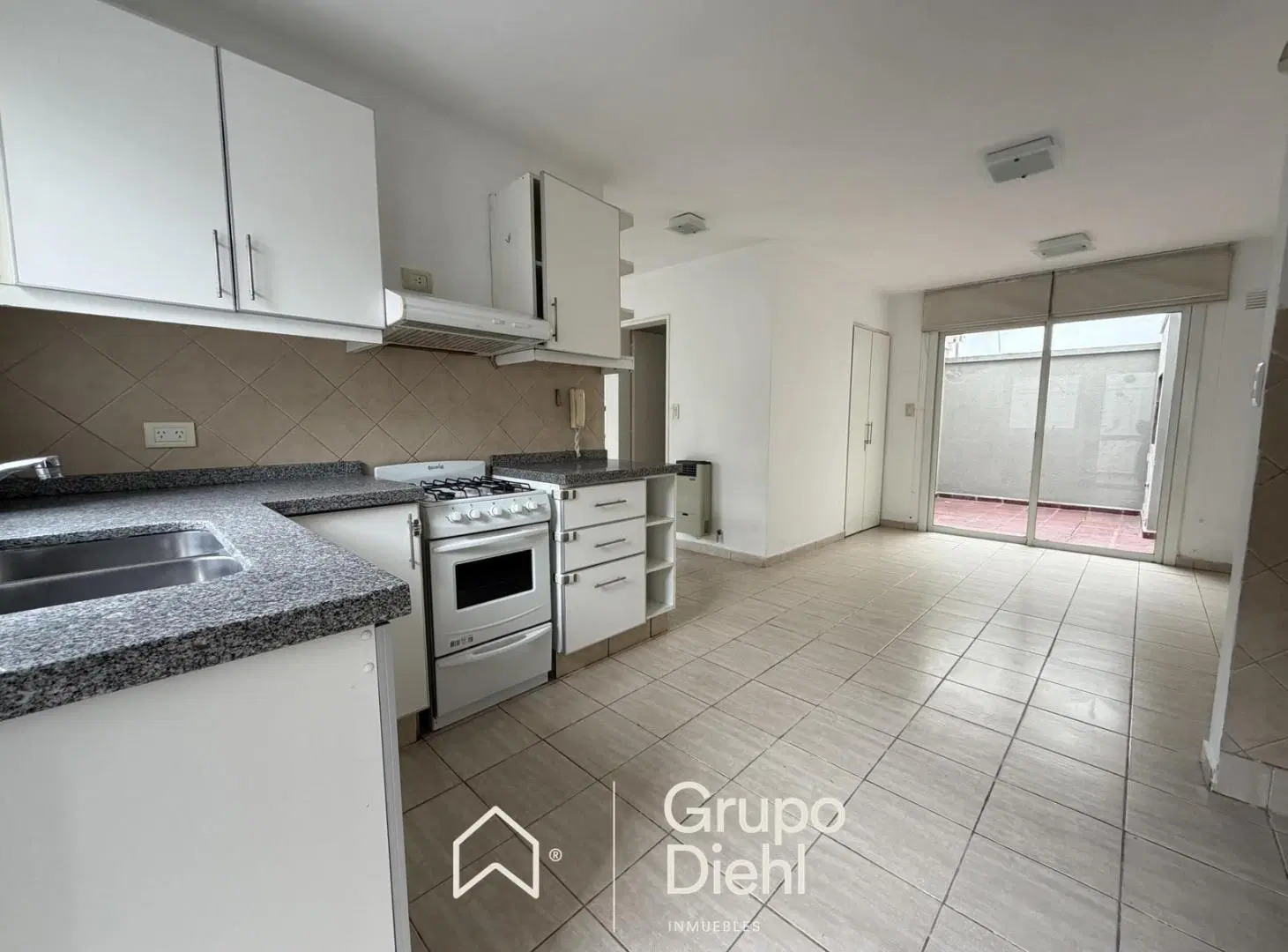 Casa EN ALQUILER en HOUSING sobre Recta Martinolli 5