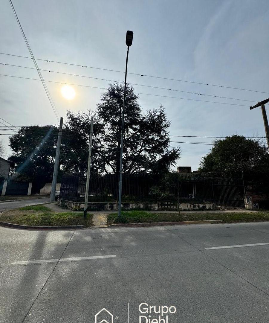 Foto de PROPIEDAD A LA VENTA ARGUELLO / EXCELENTE ESQUINA SOBRE AV. RICARDO, imagen 4