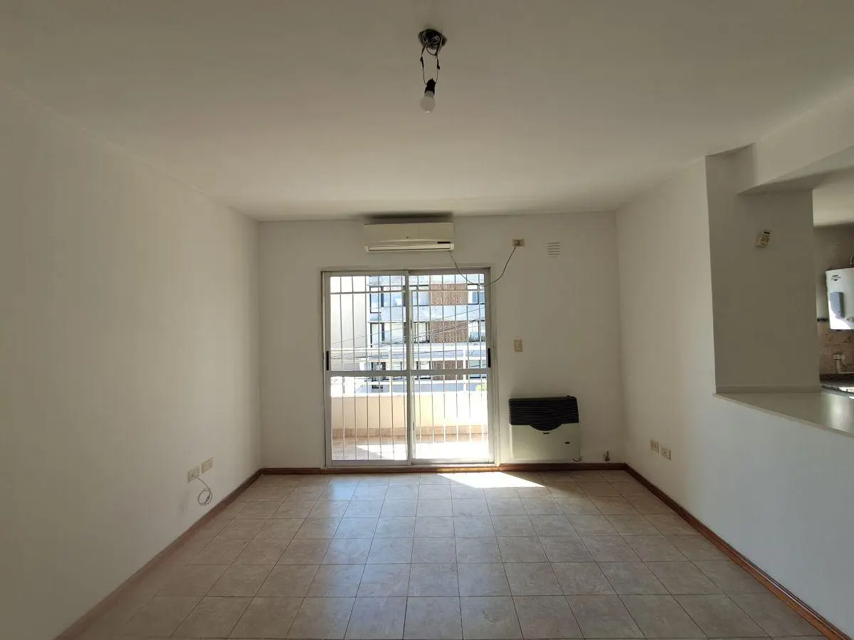 DEPTO de 3 AMBIENTES con cochera DOBLE | Castelar Norte 5