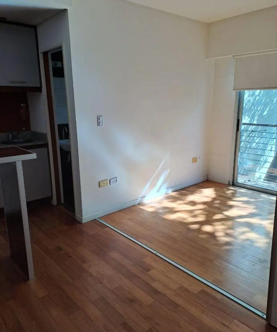 EXCELENTE DEPTO MONOAMBIENTE | CASTELAR CENTRO 2