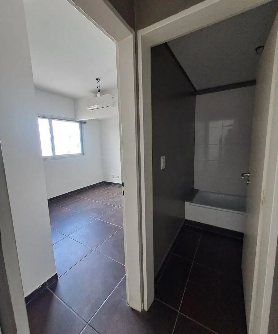 DEPTO 2 AMBIENTES con COCHERA | CASTELAR CENTRO 3