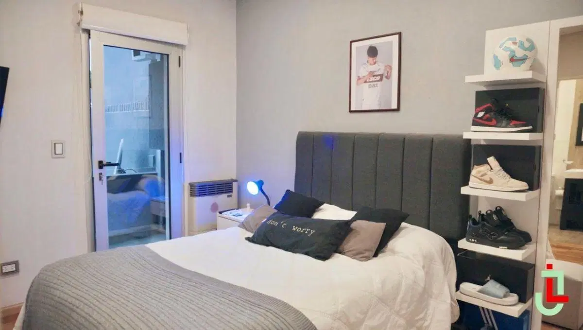 CASA de CATEGORÍA 5 AMBIENTES | CASTELAR NORTE 5