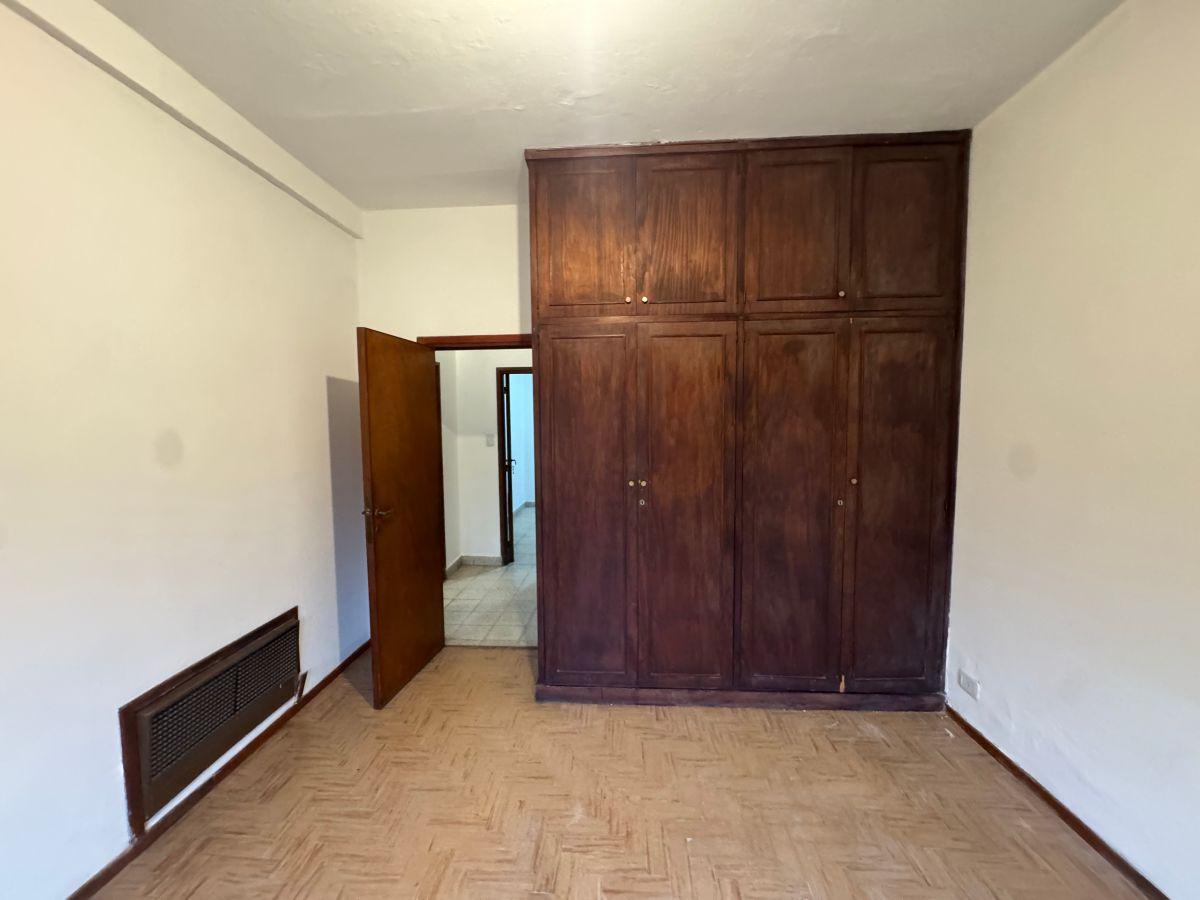 Foto de CASA de 4 AMBIENTES con COCHERA | CASTELAR SUR, imagen 3