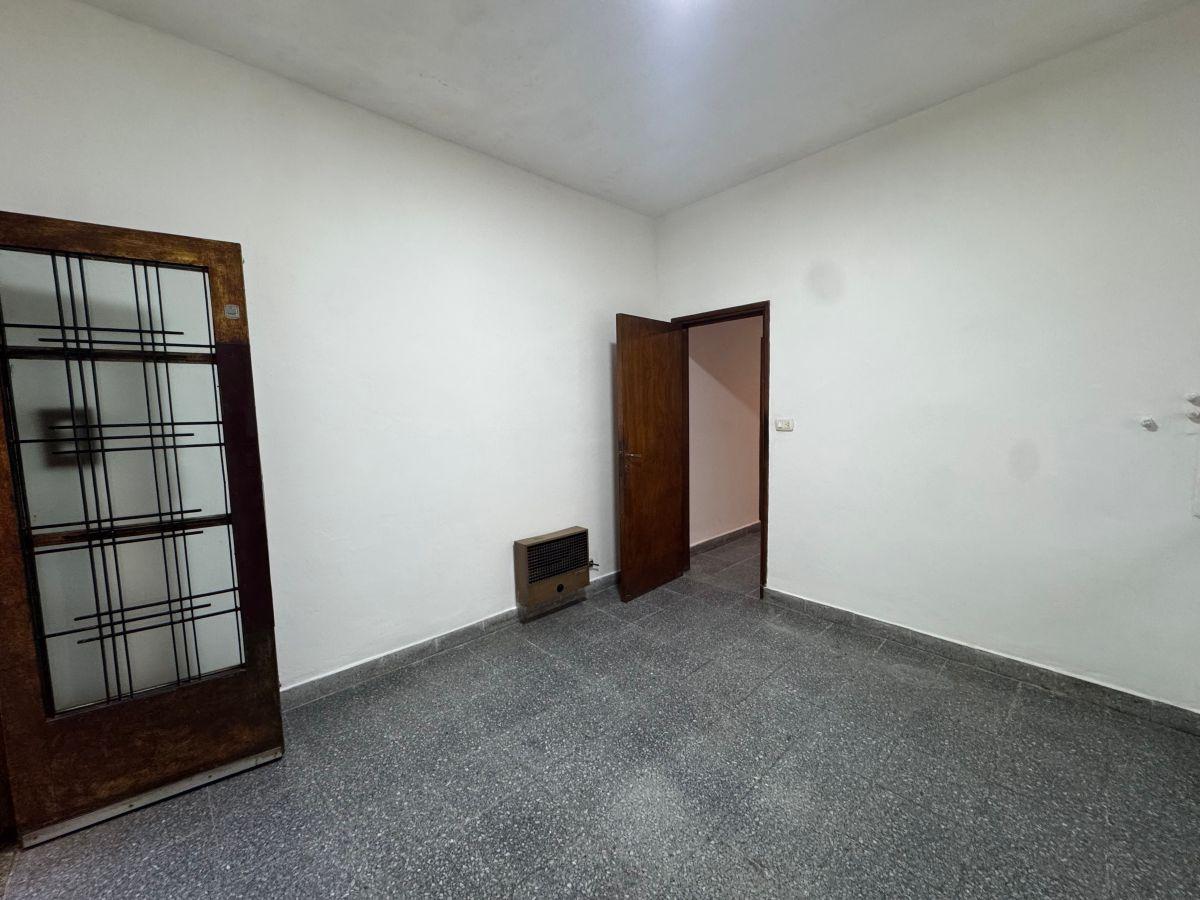 Foto de CASA de 4 AMBIENTES con COCHERA | CASTELAR SUR, imagen 4