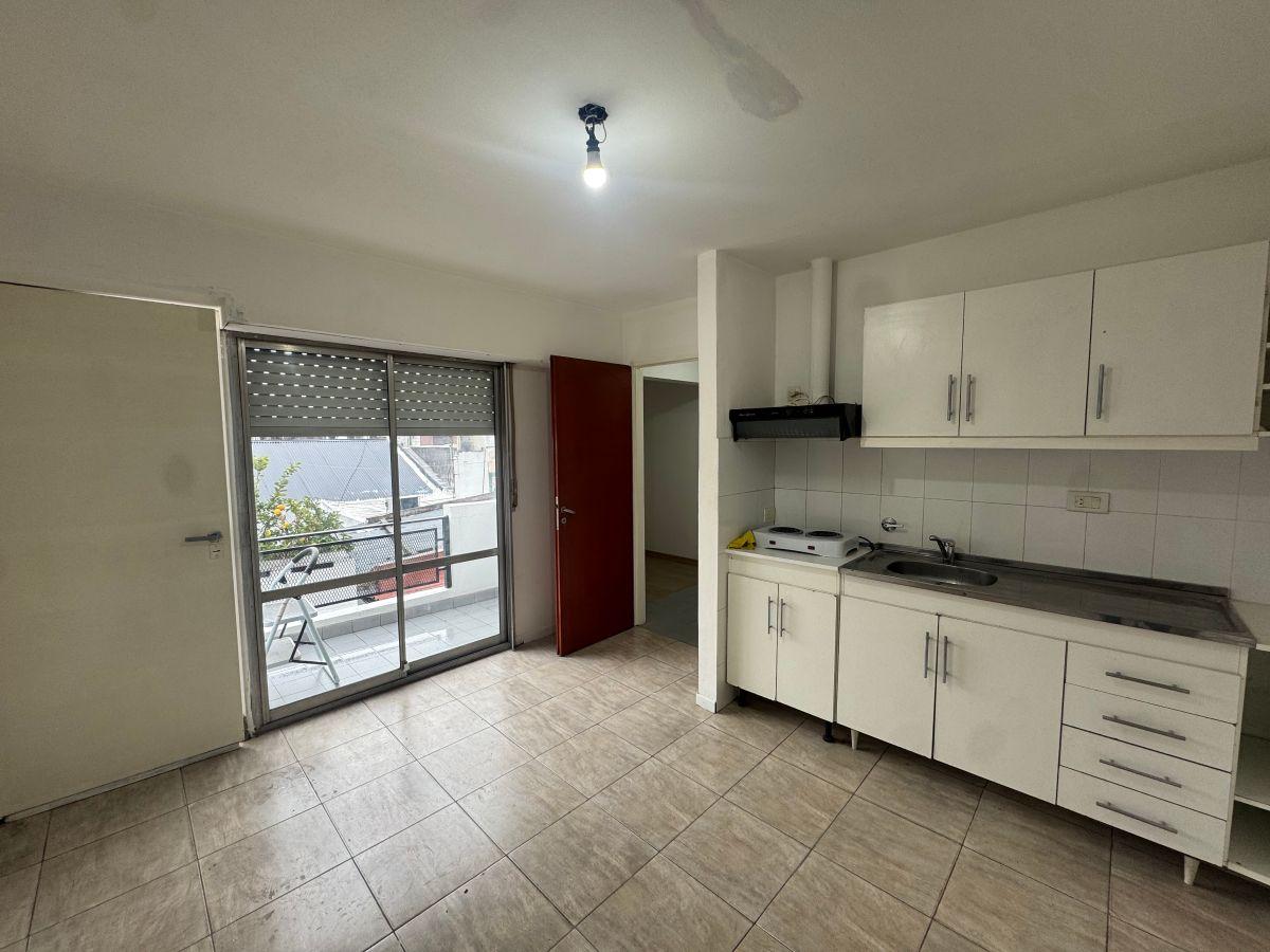 Foto de PH DOS (2) AMBIENTES INTERNO | CASTELAR SUR, imagen 4