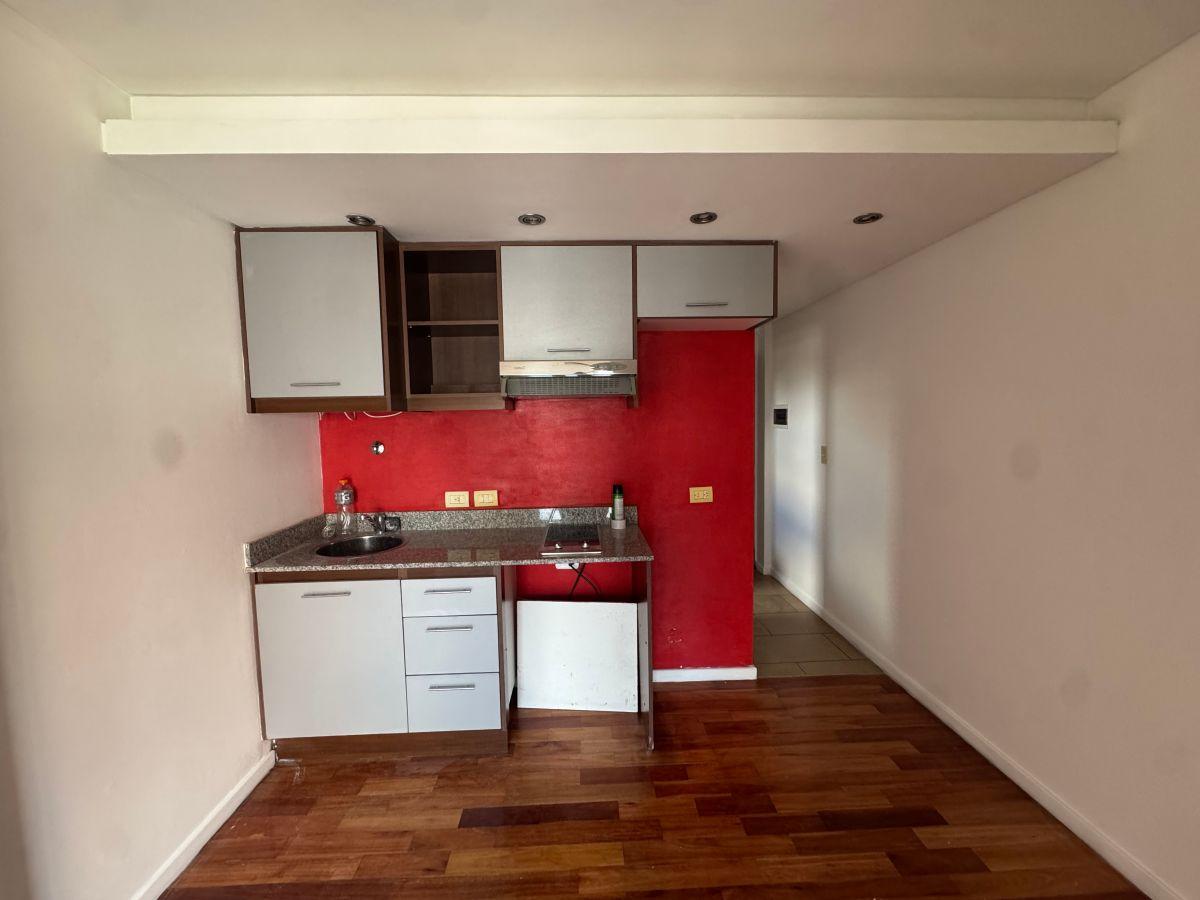 Foto de MONOAMBIENTE con BALCÓN | CASTELAR CENTRO, imagen 2