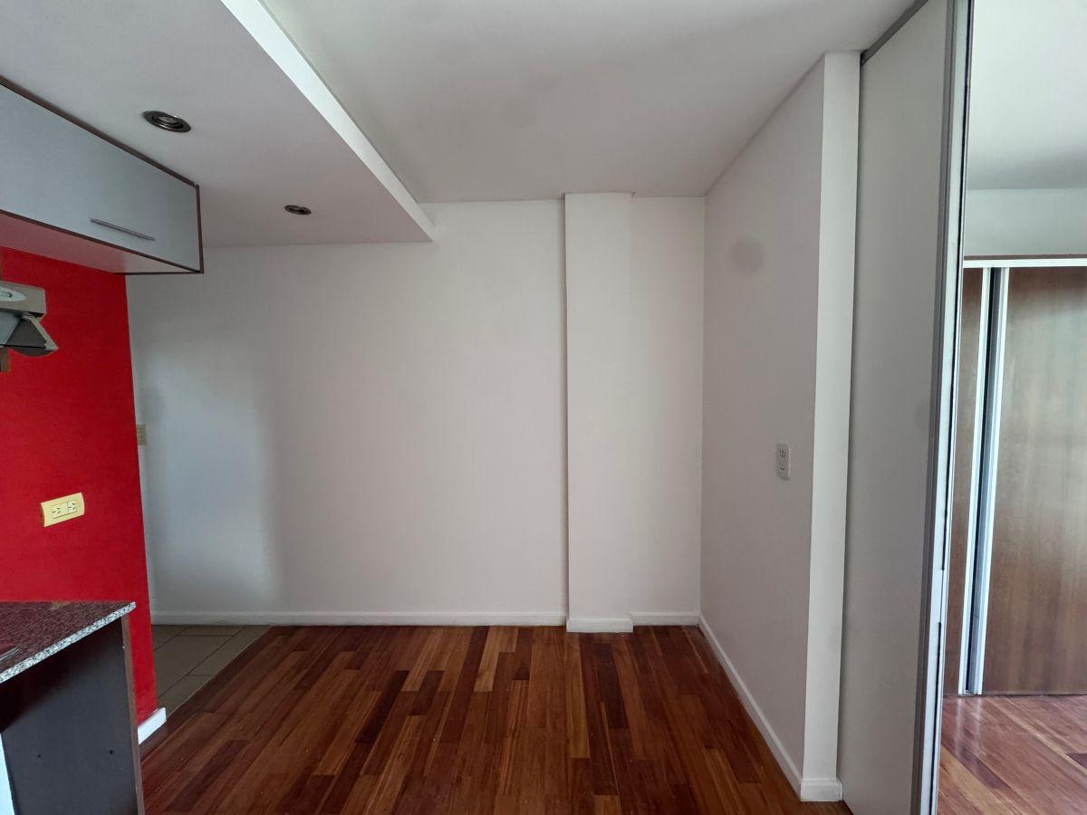 Foto de MONOAMBIENTE con BALCÓN | CASTELAR CENTRO, imagen 5