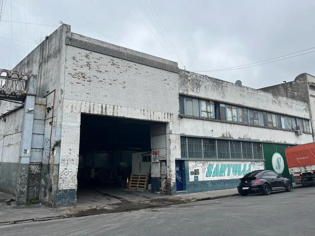 DEPÓSITO DE 1220 m2 - PARACAS 253 - BARRACAS 7