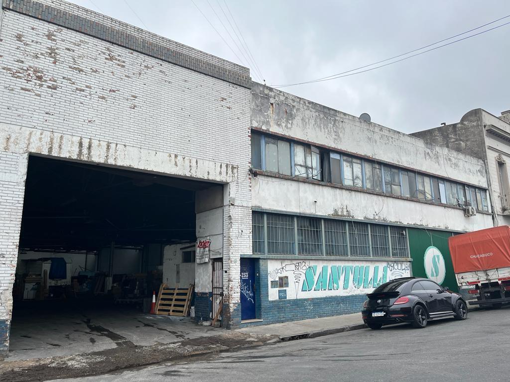 DEPÓSITO DE 1220 m2 - PARACAS 253 - BARRACAS