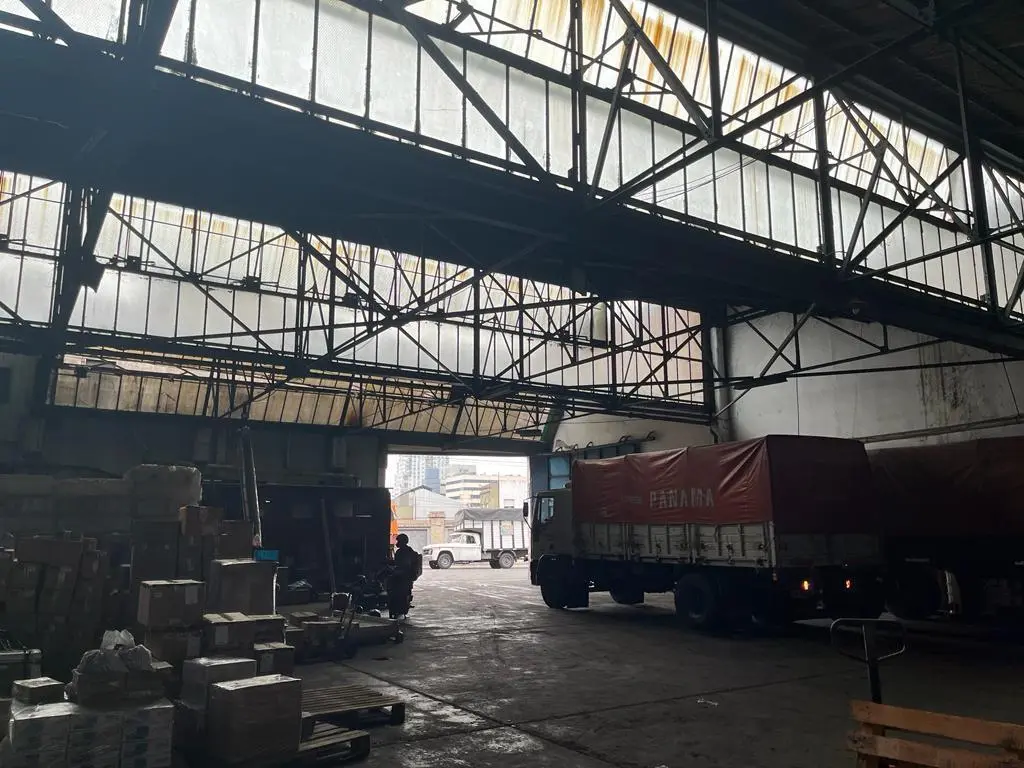 DEPÓSITO DE 1220 m2 - PARACAS 253 - BARRACAS 3