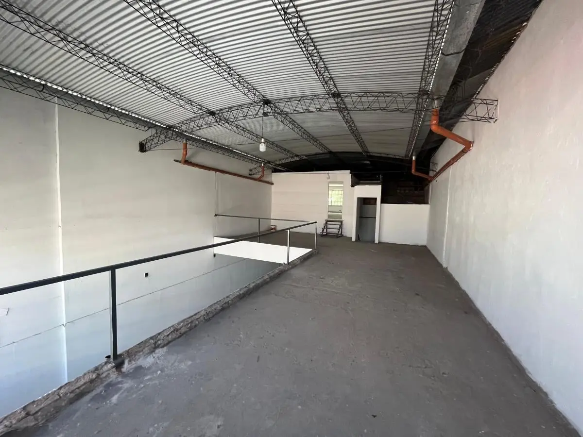 DEPÓSITO DE 370 m2 - ALQUILER - SANTA ELENA 934, BARRACAS 3