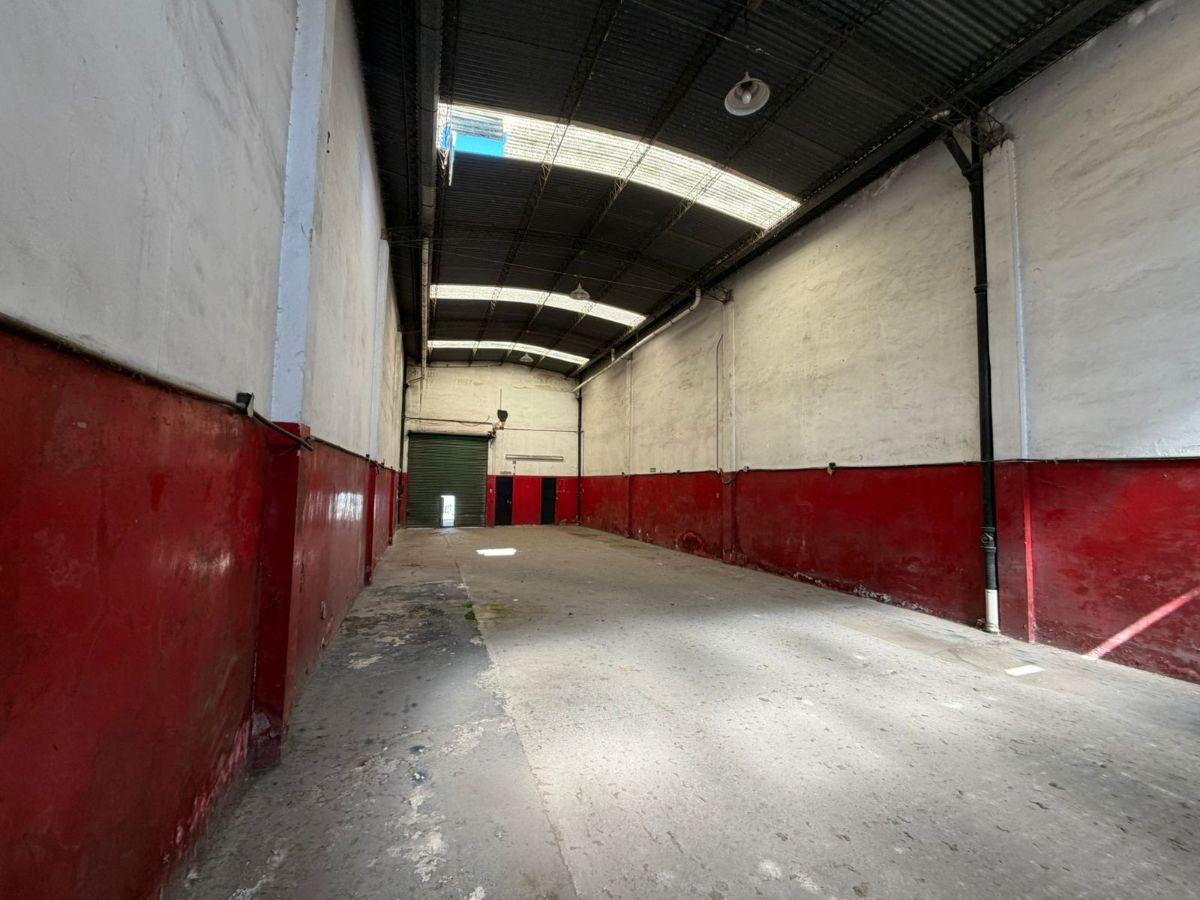 Foto de Depósito en venta y alquiler en Pompeya - 260 m2, imagen 3