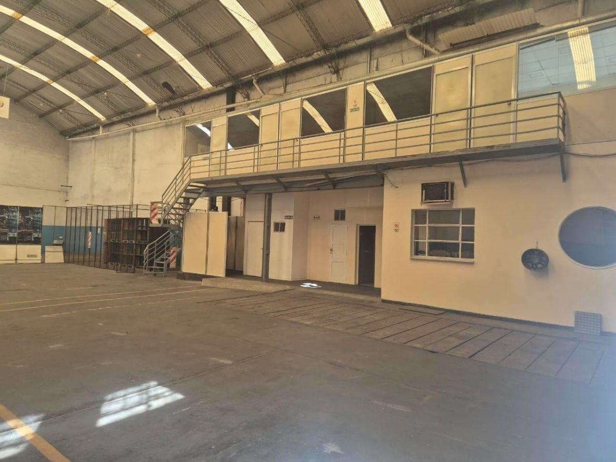 Foto de Oportunidad: Depósito en alquiler en Barracas - 600 m2, imagen 3