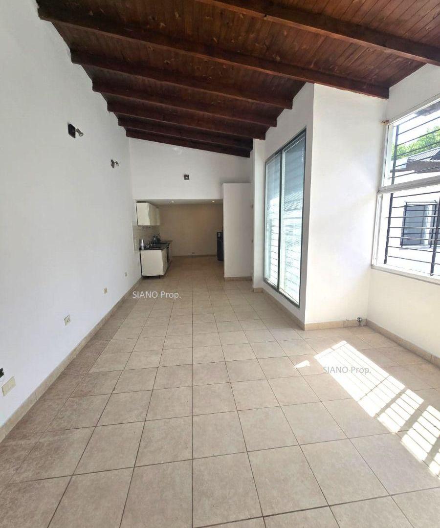 Foto de Chalet con Jardín y Patio.-, imagen 3