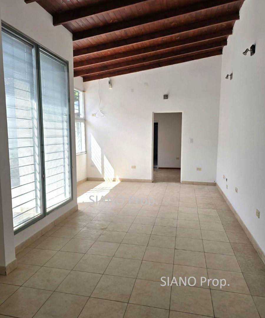 Foto de Chalet con Jardín y Patio.-, imagen 5
