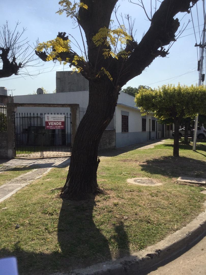 CASA LANÚS ESTE DE 5 AMB.3 DORM.A 6 CUADRAS UNLA