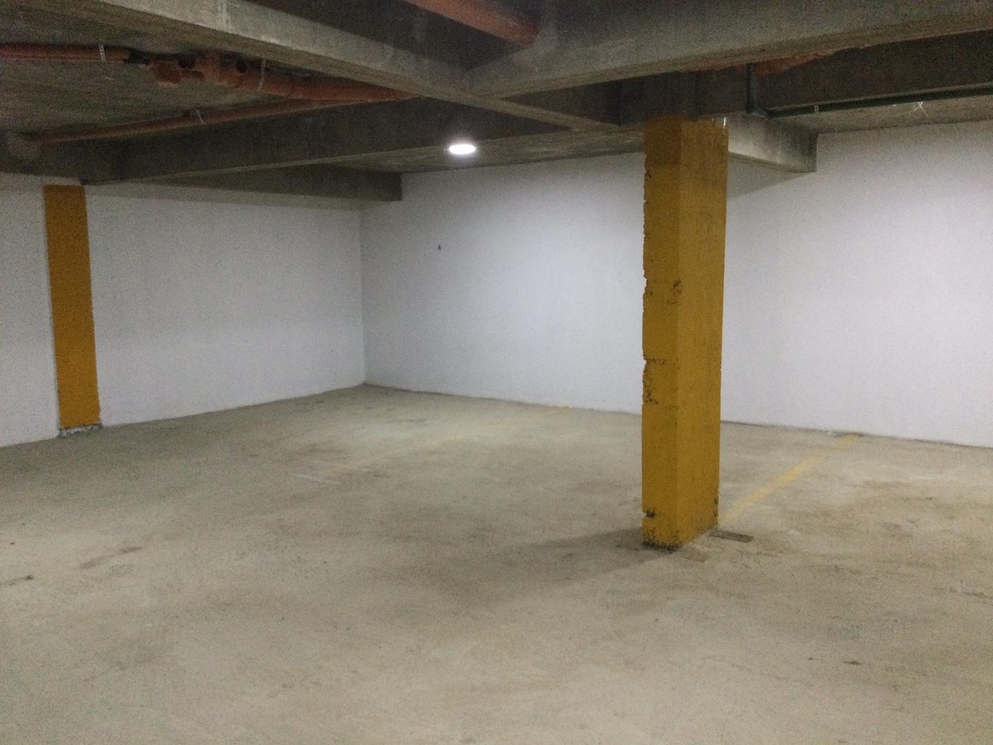 Foto de VENTA COCHERA CUBIERTA BANFIELD, AV. H.YRIGOYEN Y LARROQUE., imagen 3
