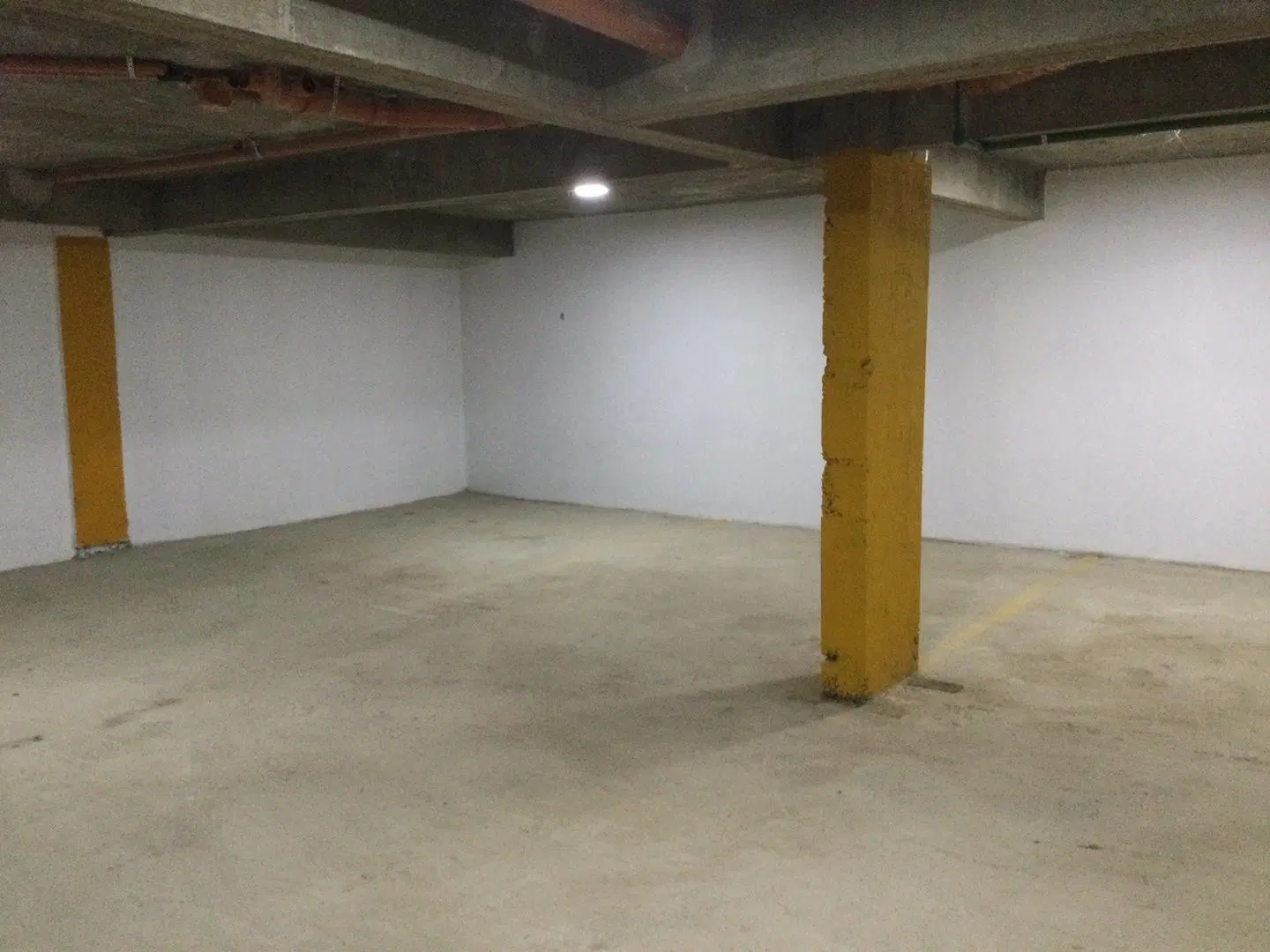 VENTA COCHERA CUBIERTA BANFIELD, AV. H.YRIGOYEN Y LARROQUE. 3