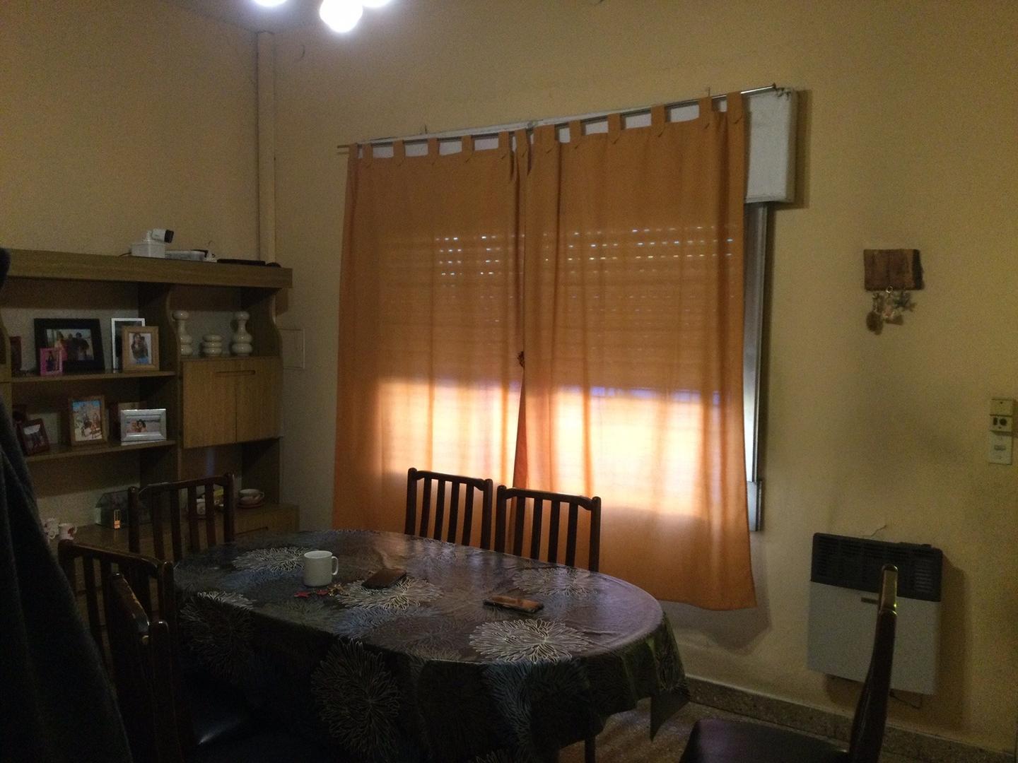 Foto de CASA 3 AMB,EXCEL UBIC.VALENTÍN ALSINA APTO CRÉDITO.!, imagen 5