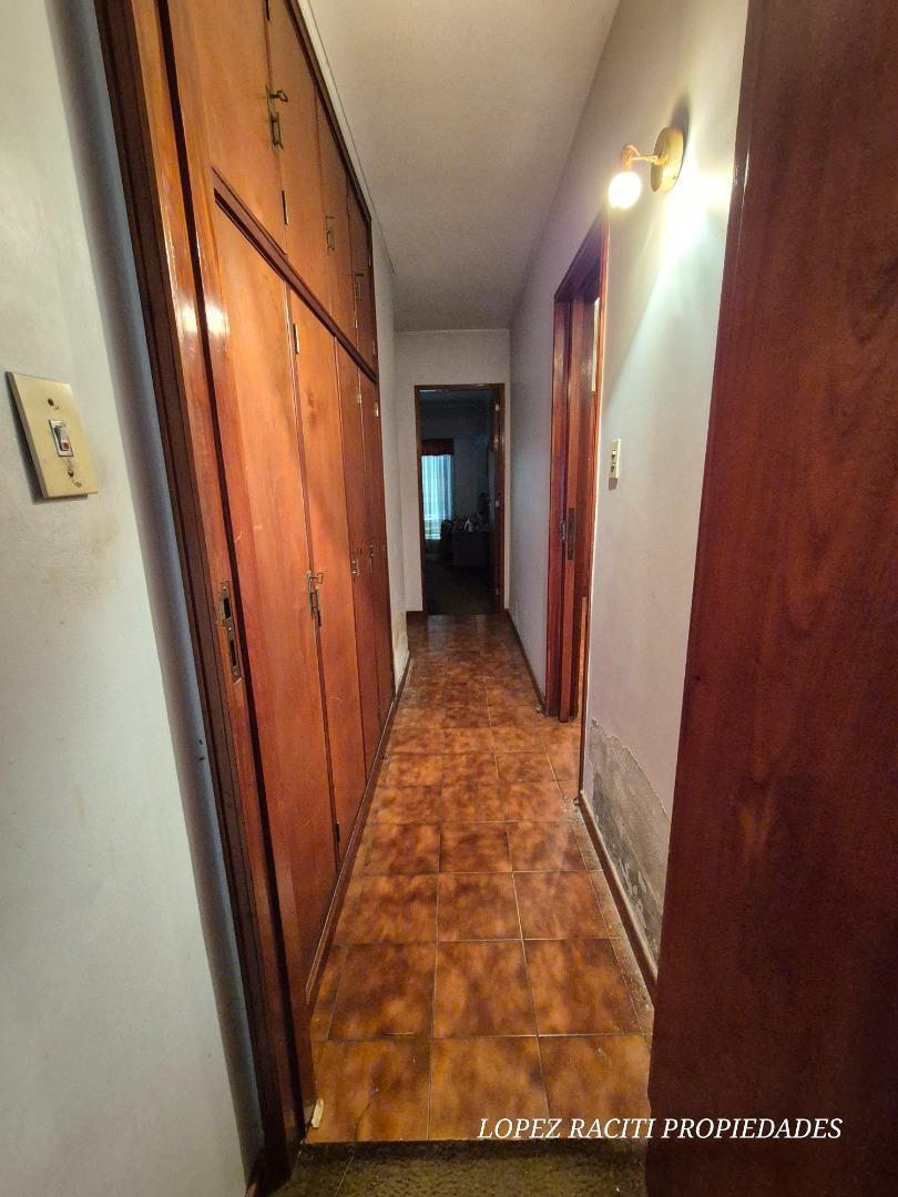 Foto de CASA EN VENTA EXCELENTE UBICACIÓN BANFIELD OESTE, imagen 3
