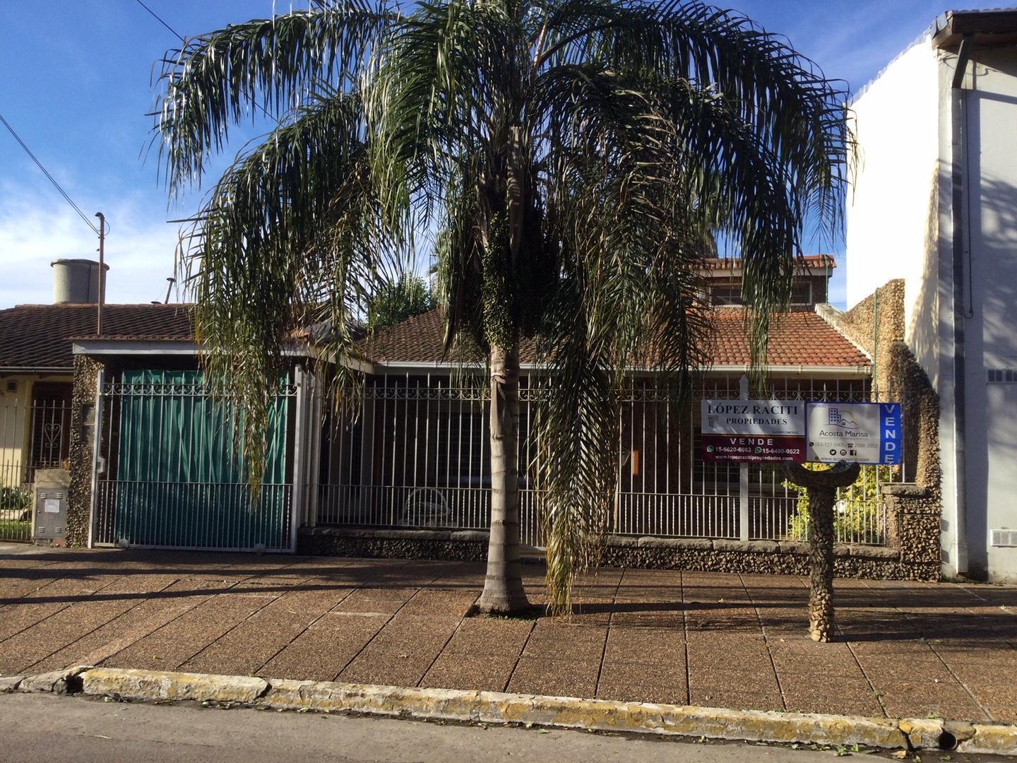 Foto de CHALET 4 AMB.GARAJE, QUINCHO,PILETA, PARRILLA, BANFIELD ESTE, imagen 2